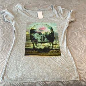 Gray skull T-shirt